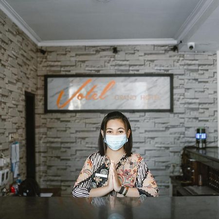 Votel Hotel Tulungagung Dış mekan fotoğraf