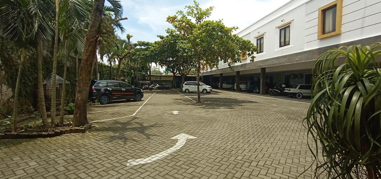 Votel Hotel Tulungagung Dış mekan fotoğraf