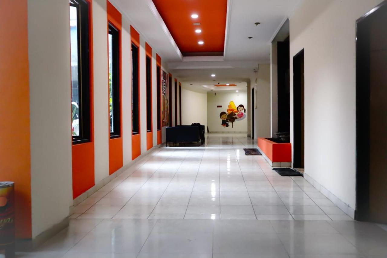Votel Hotel Tulungagung Dış mekan fotoğraf