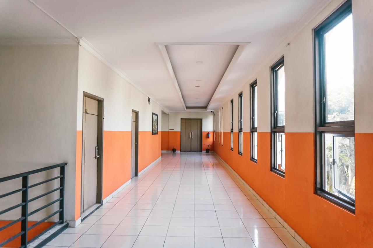 Votel Hotel Tulungagung Dış mekan fotoğraf
