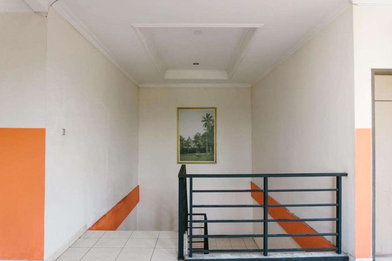 Votel Hotel Tulungagung Dış mekan fotoğraf