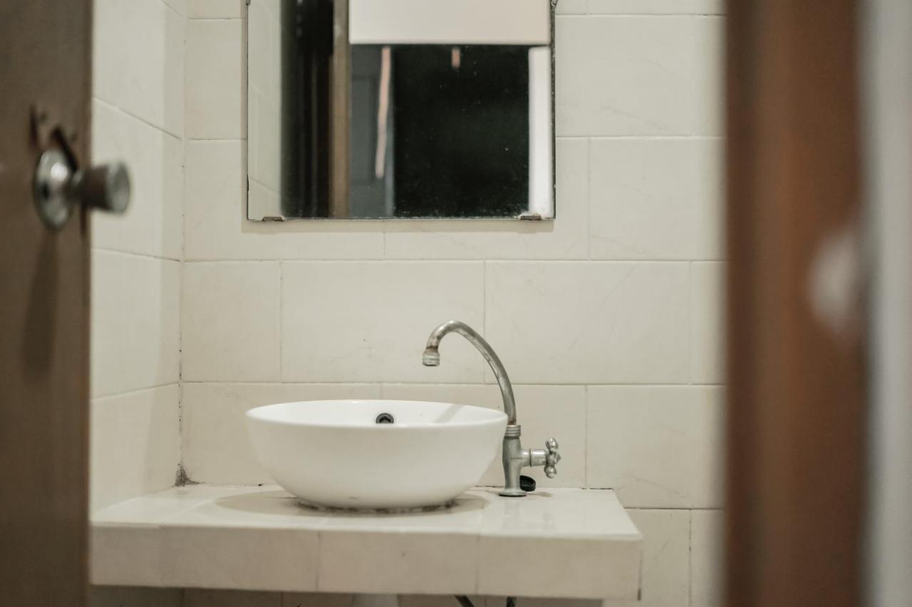 Votel Hotel Tulungagung Dış mekan fotoğraf